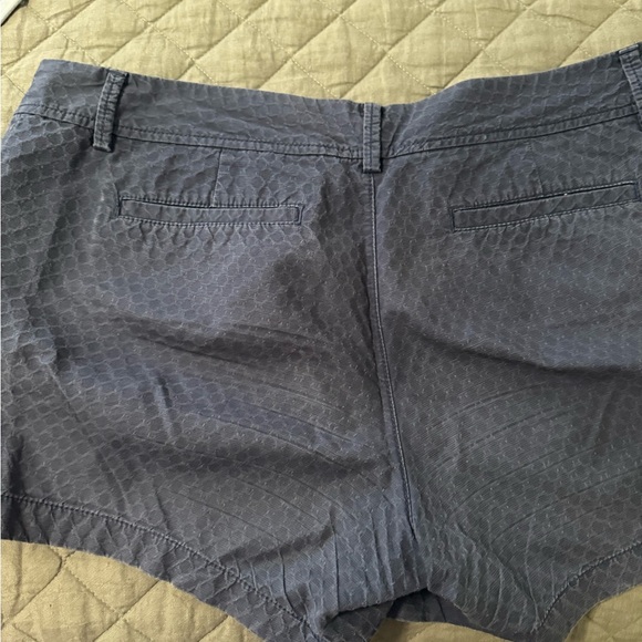 Lilly Pulitzer Blue Bermudas with Textured Design - Picture 4 of 6